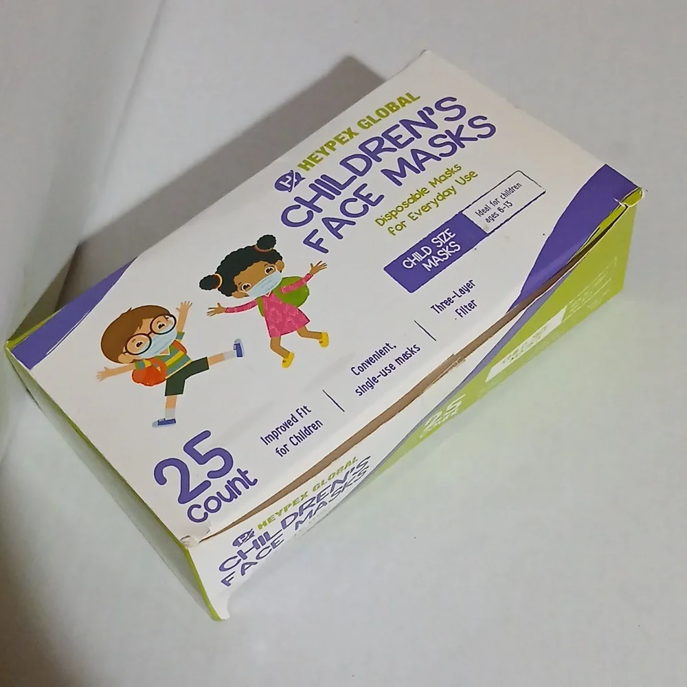 Children Disposal Face Masks for everyday use ages 6 to 13 25ct NWT